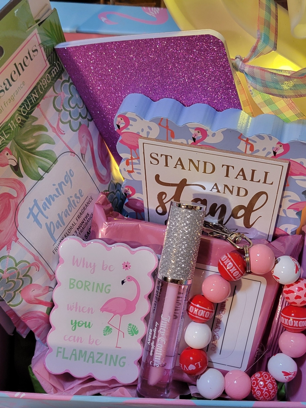 Amazing Flamingo Themed Gift Box With JUICY COUTURE Lippie. - Picture 3 of 10